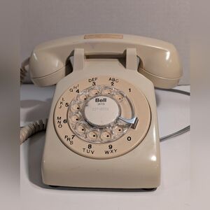 Northern telecom - Bell Rotary Dial Desk Telephone, Vintage. Great Decor. Tested